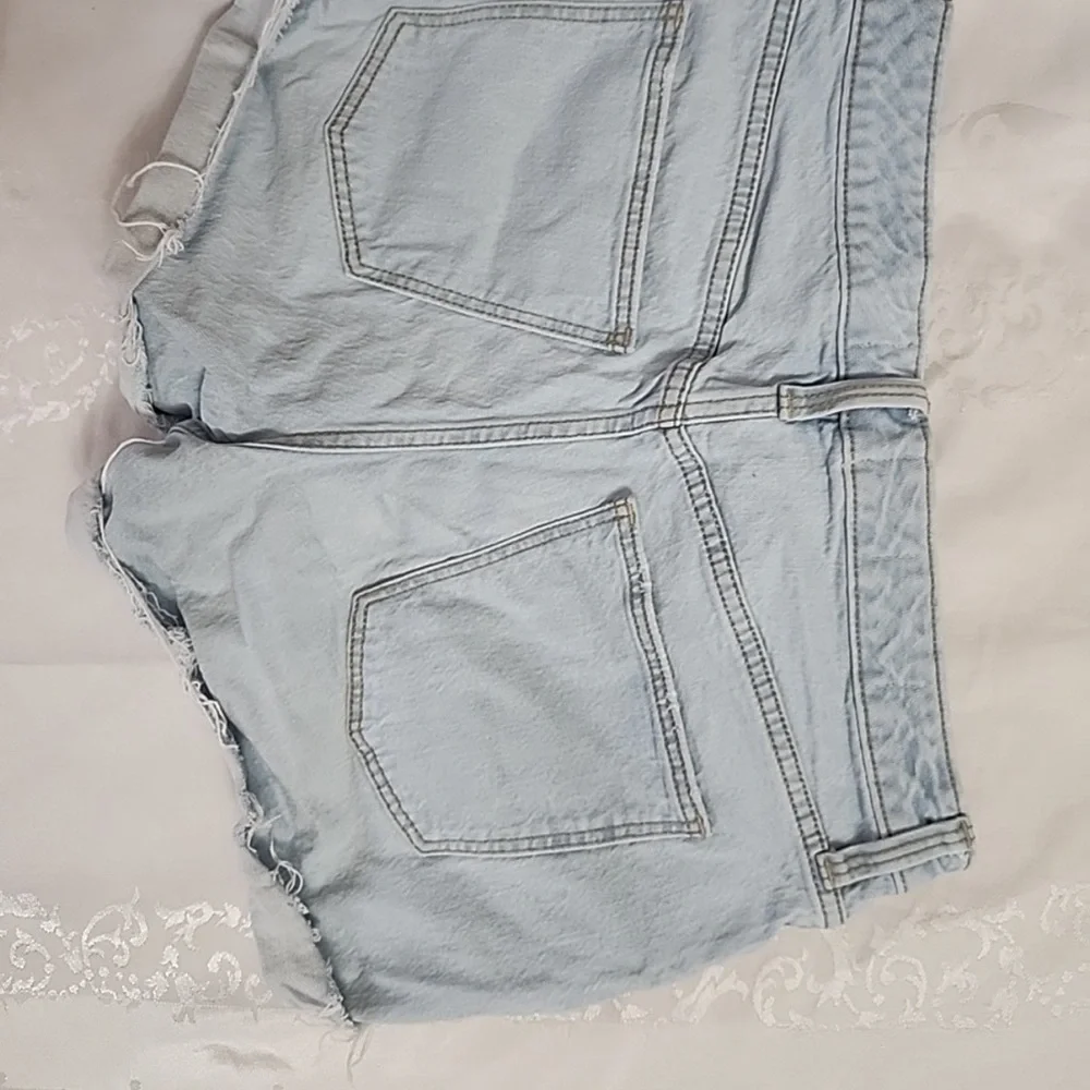 Universal Thread Denim High-Waisted Women Shorts 8/29R